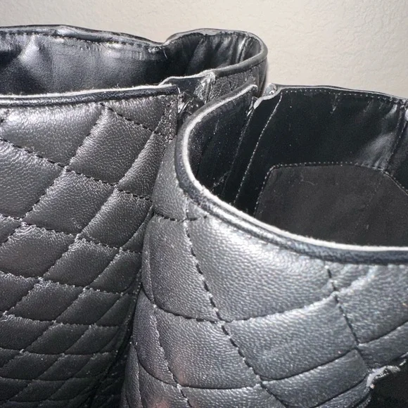 || Vince Camuto || High Quilted Black Boots - Picture 12 of 14